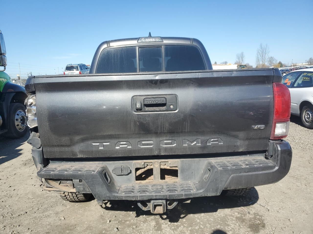 2016 Toyota Tacoma - Image 6