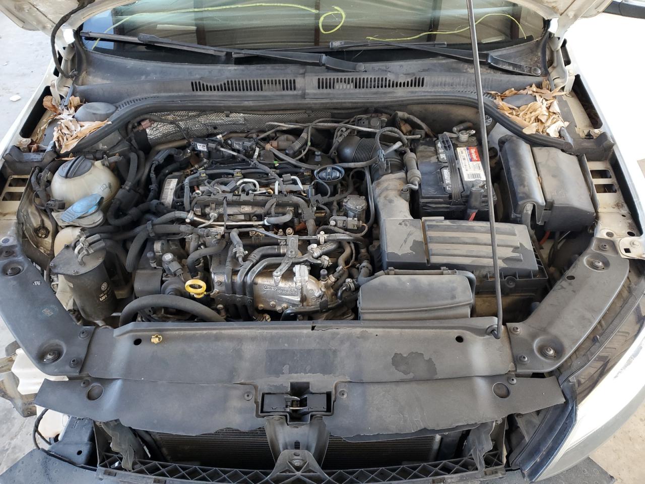 2015 Volkswagen Jetta - Image 11