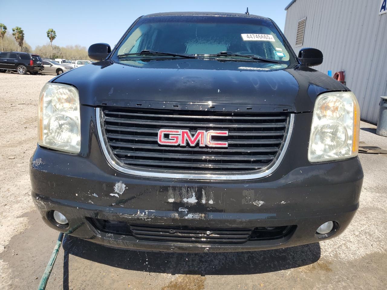 2010 GMC Yukon - Image 5