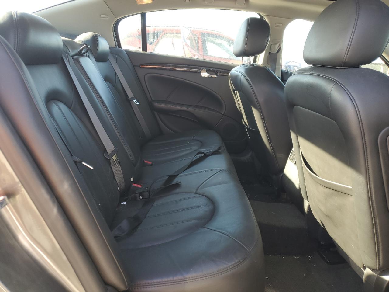 2006 Buick Lucerne - Image 11