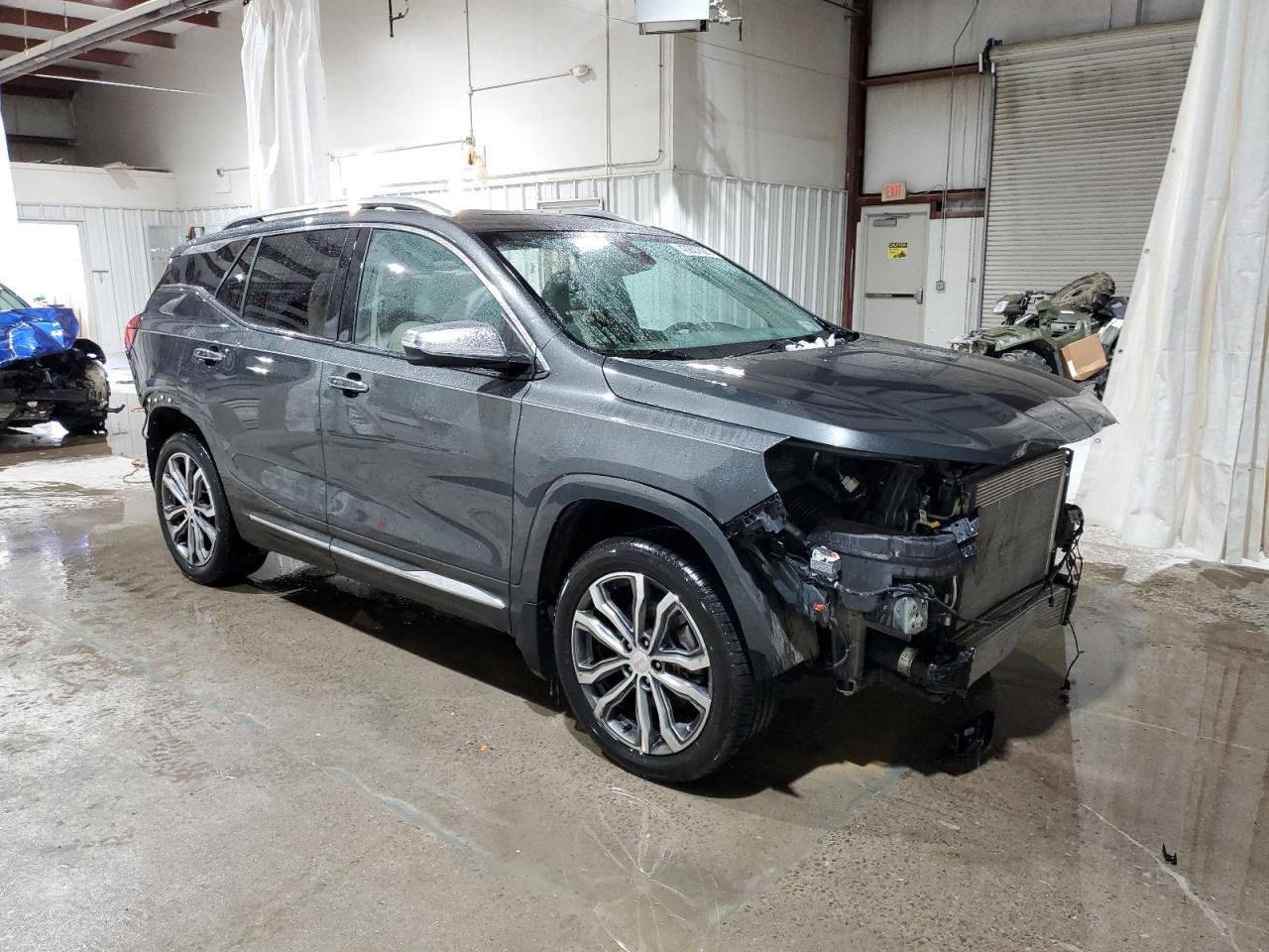 2020 GMC Terrain - Image 4