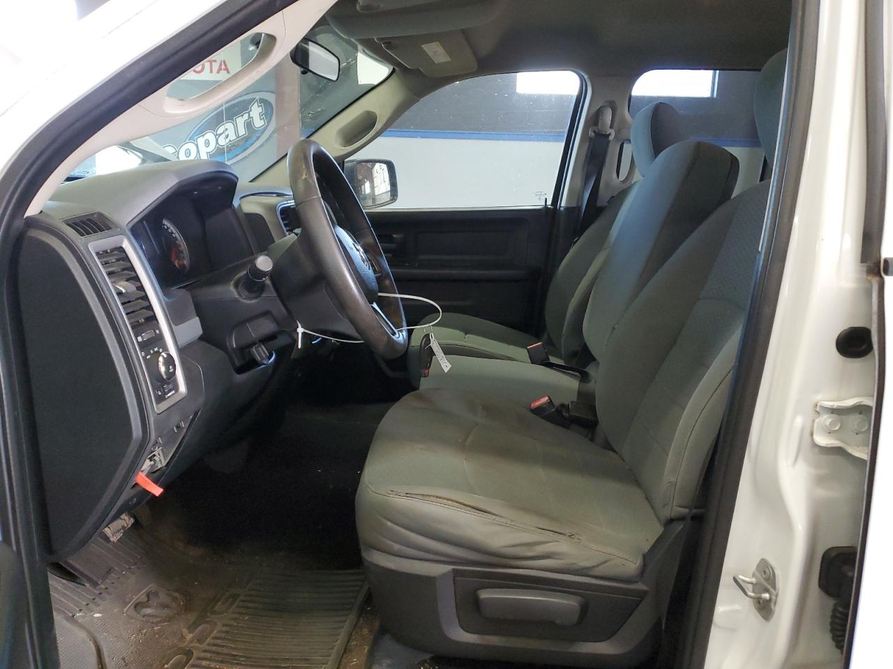 2015 RAM 1500 - Image 7