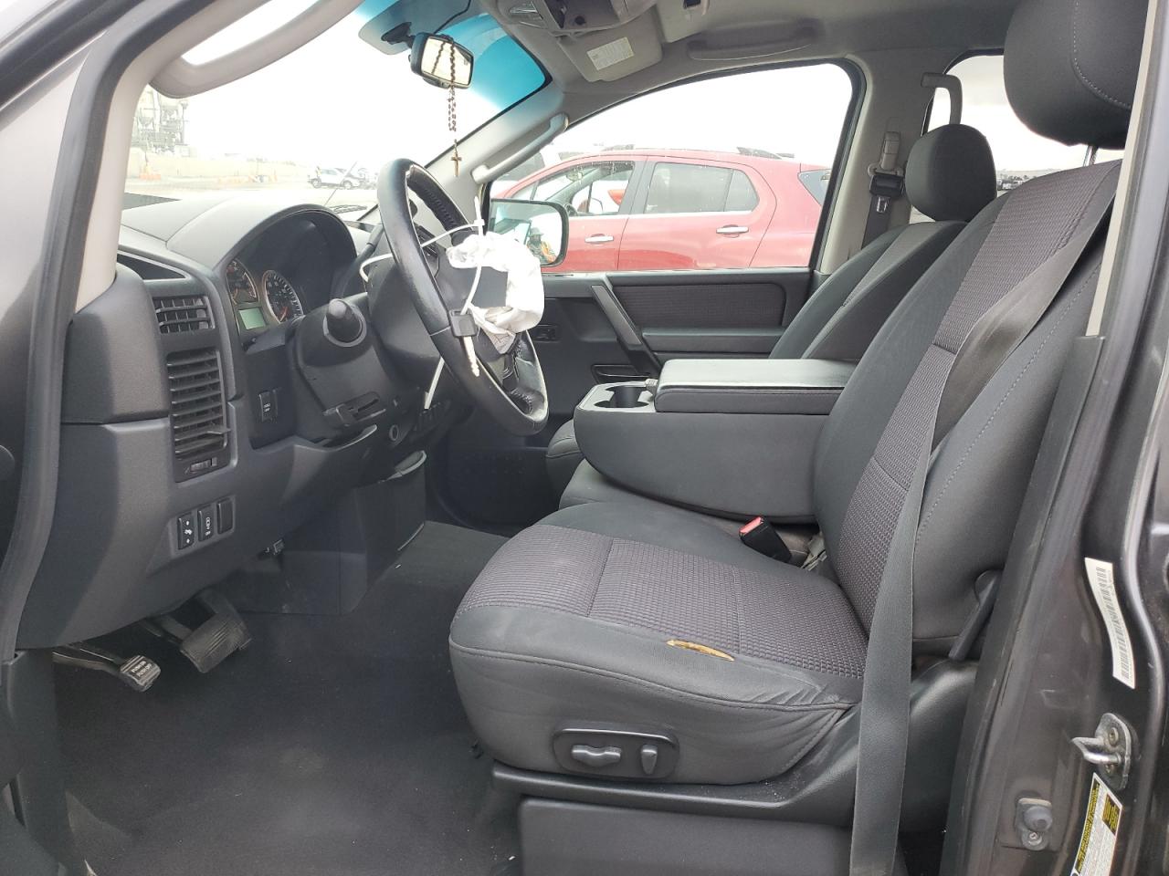 2009 Nissan Titan - Image 7
