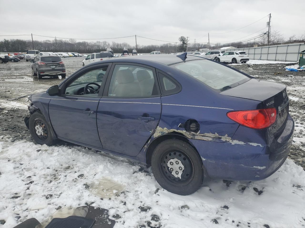 2010 Hyundai Elantra - Image 2