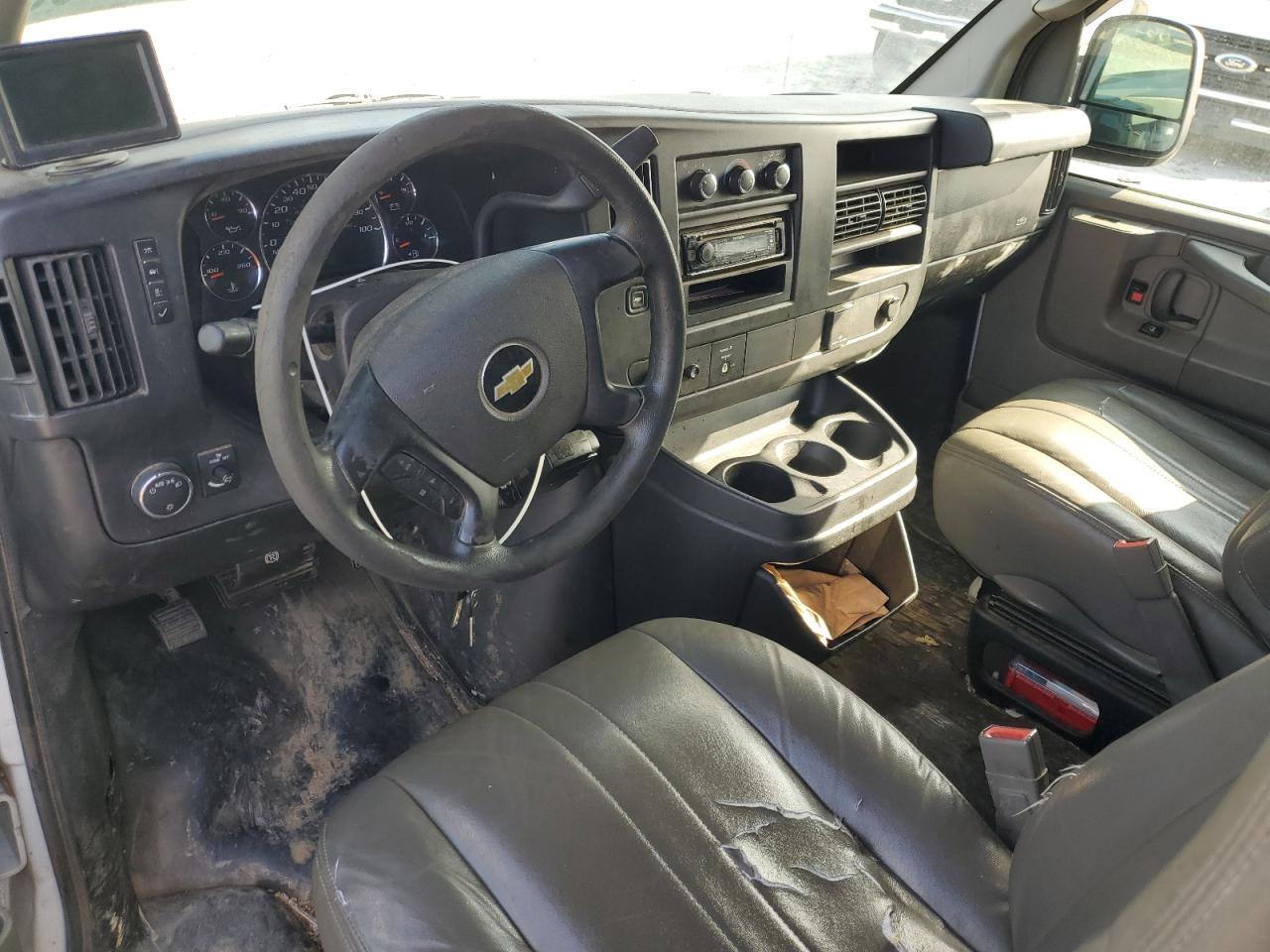 2015 Chevrolet Express - Image 8