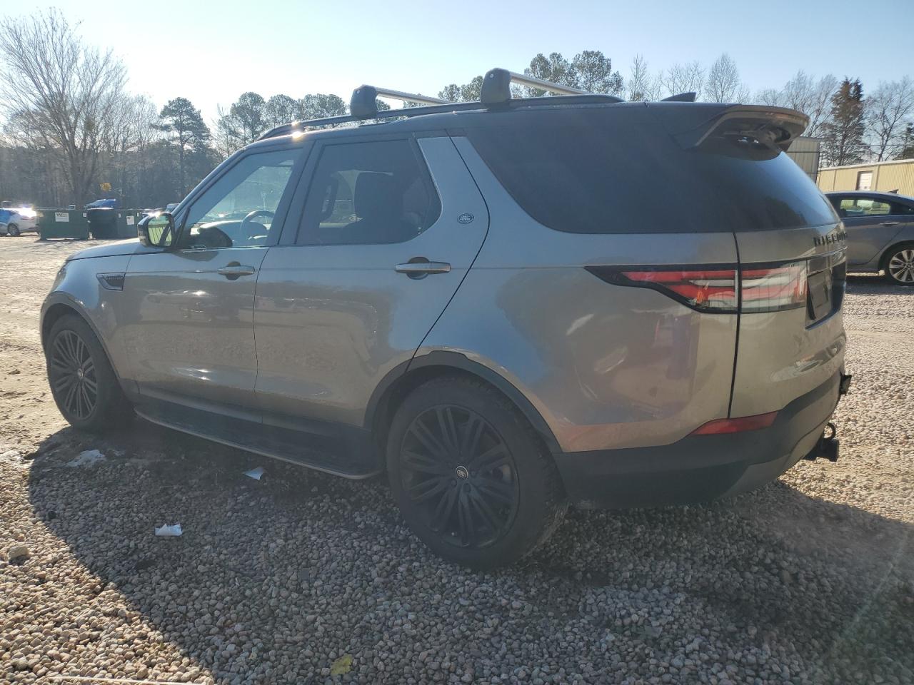 2019 Land Rover Discovery - Image 2
