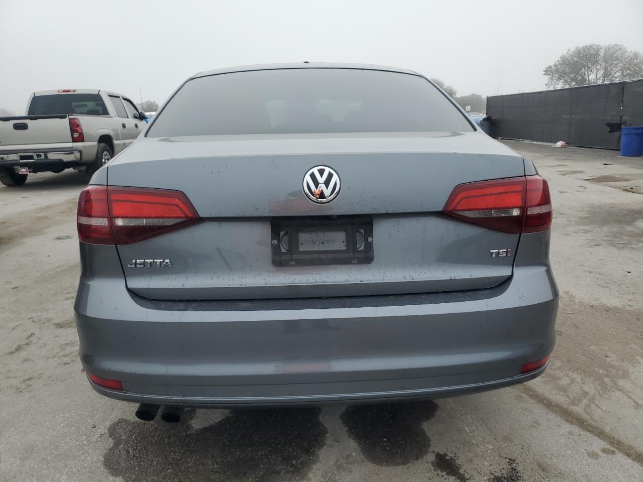 2017 Volkswagen Jetta - Image 6