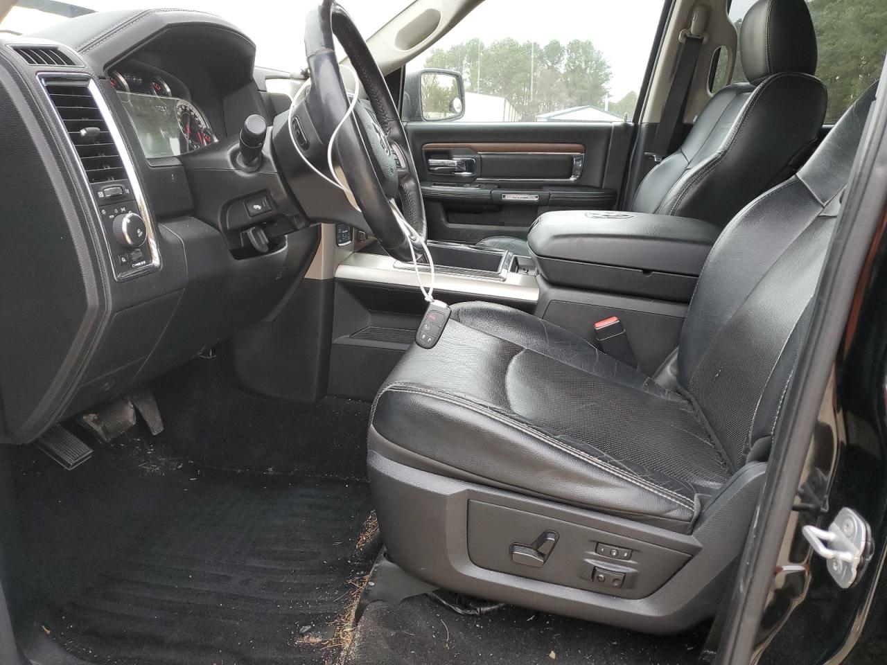 2014 RAM 1500 - Image 7
