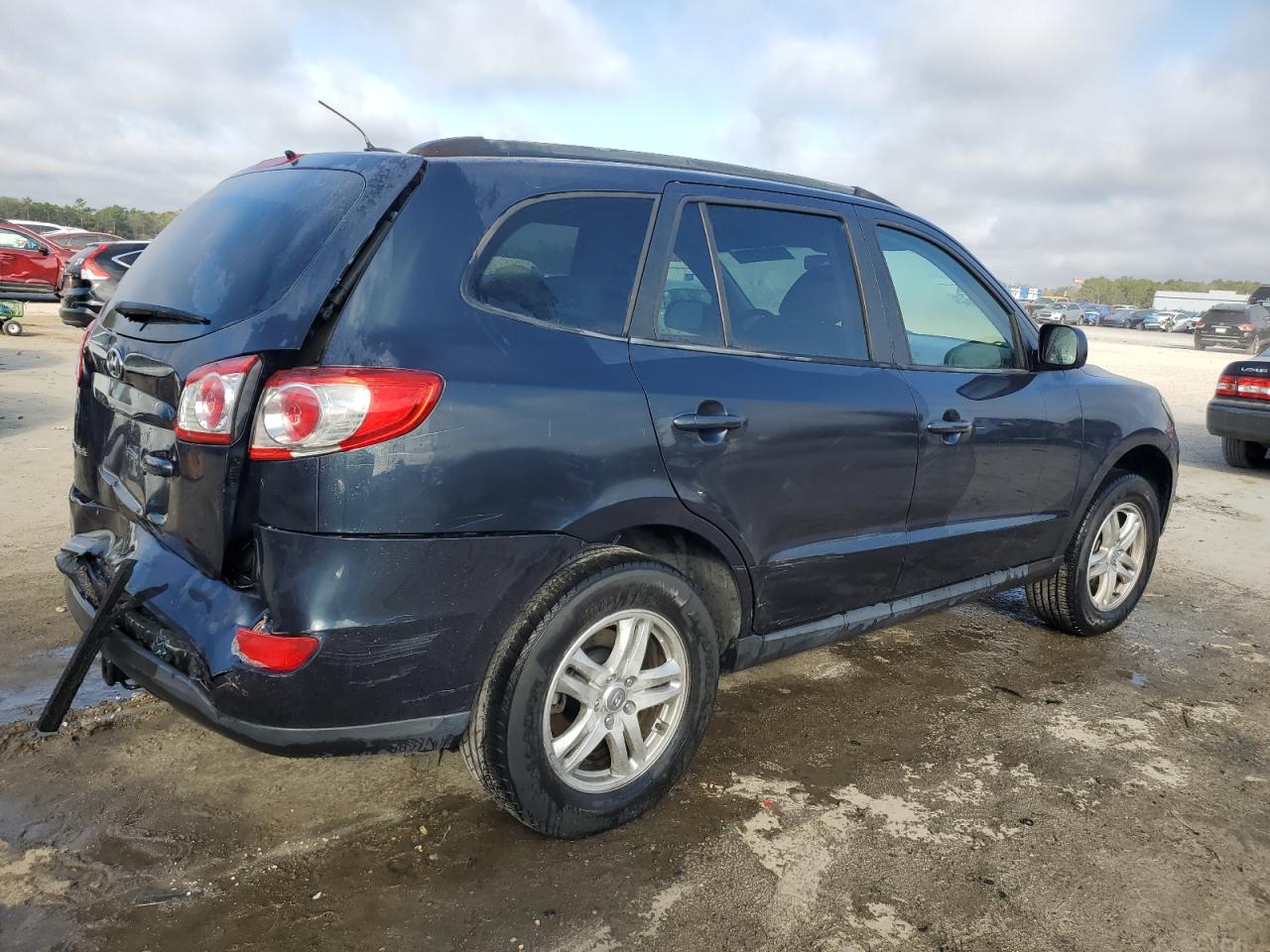 2012 Hyundai Santa Fe - Image 3