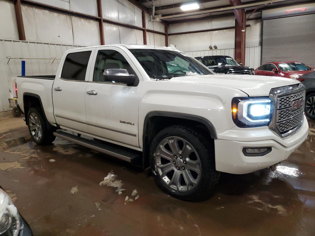 2017 GMC Sierra - Image 4