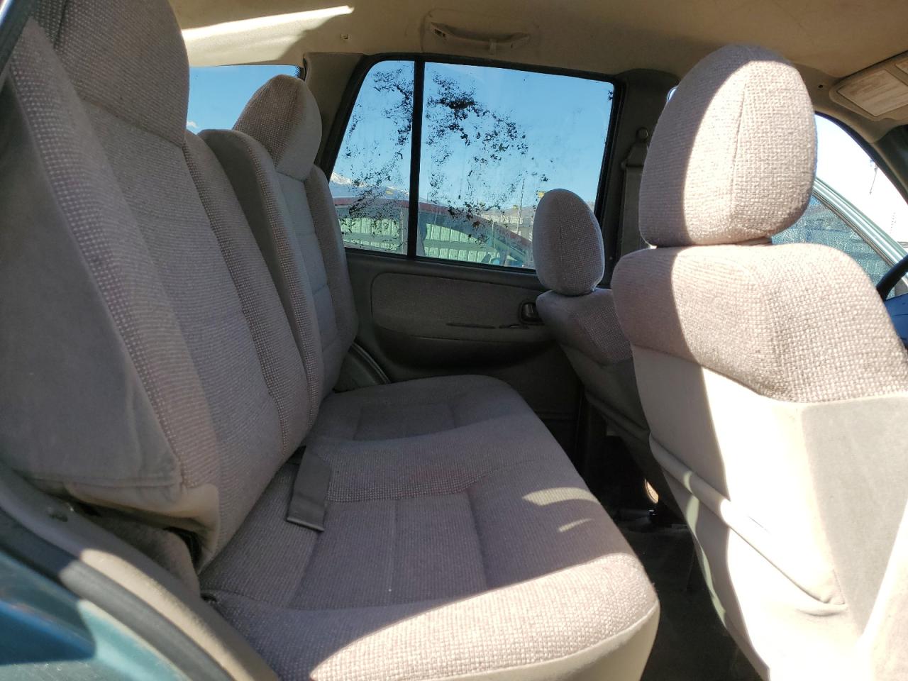 2000 Kia Sportage - Image 10