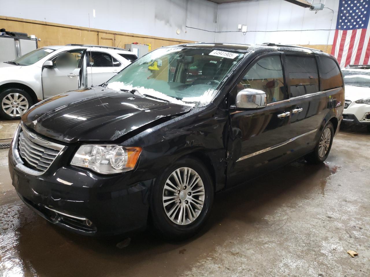 2013 Chrysler Town & Country - Image 1