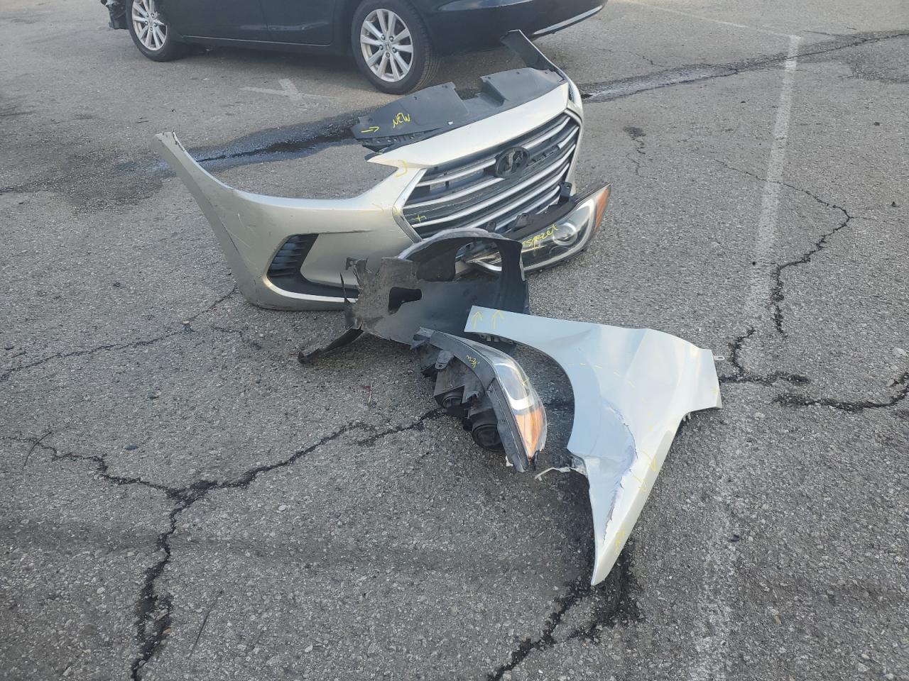 2017 Hyundai Elantra - Image 14