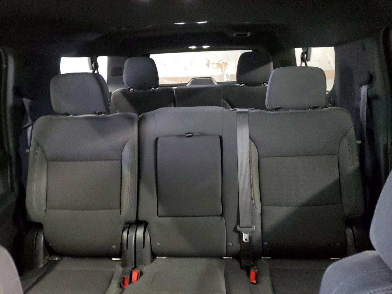 2021 Chevrolet Suburban - Image 10