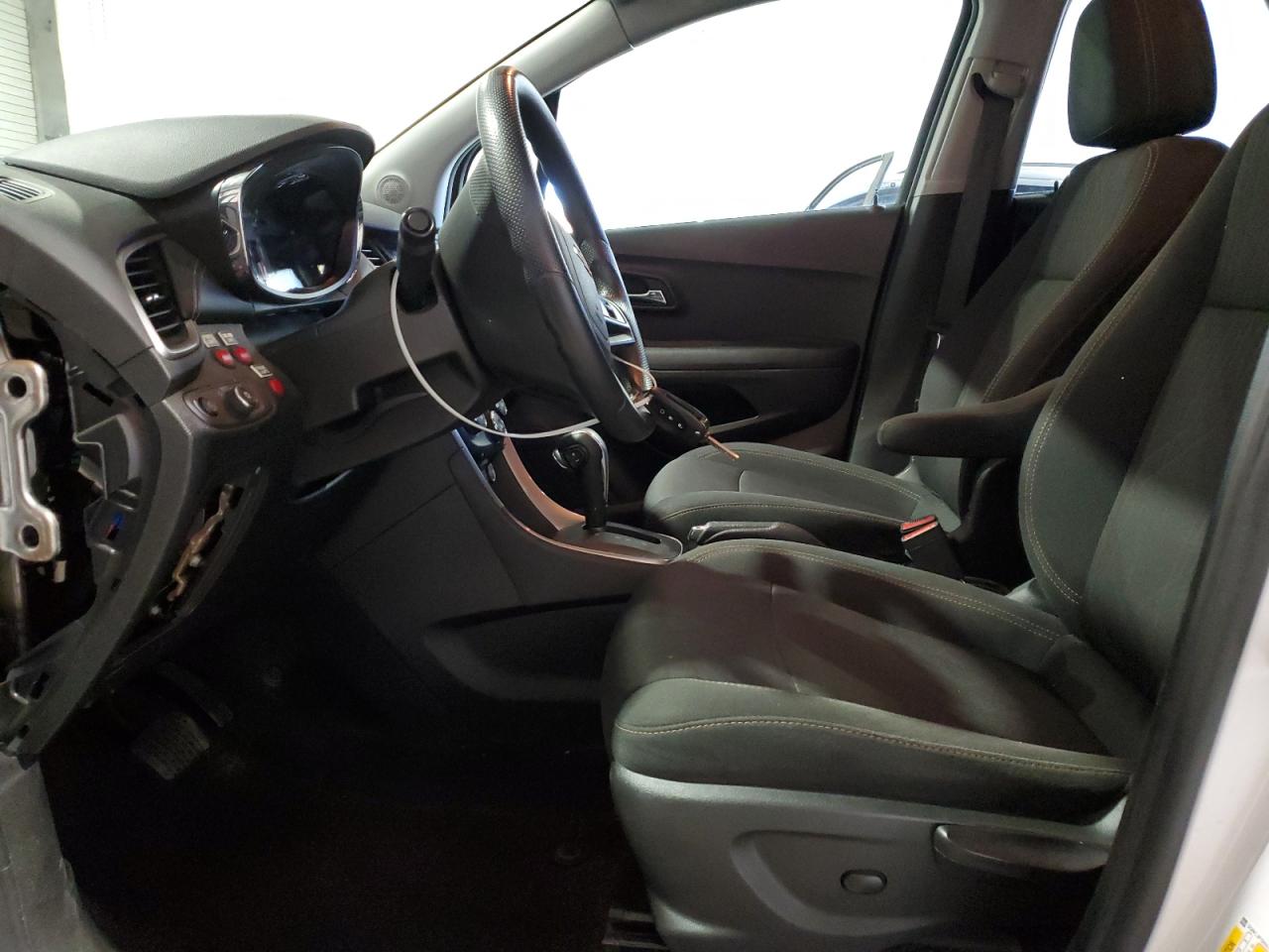 2020 Chevrolet Trax - Image 7