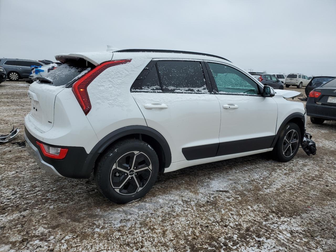 2024 Kia Niro - Image 3