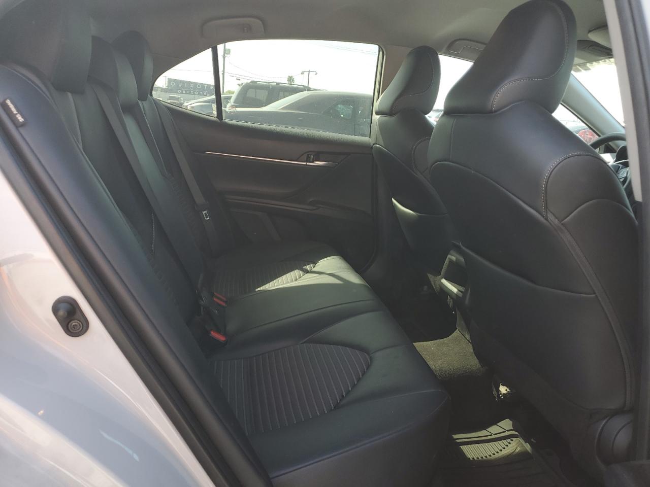 2022 Toyota Camry - Image 10