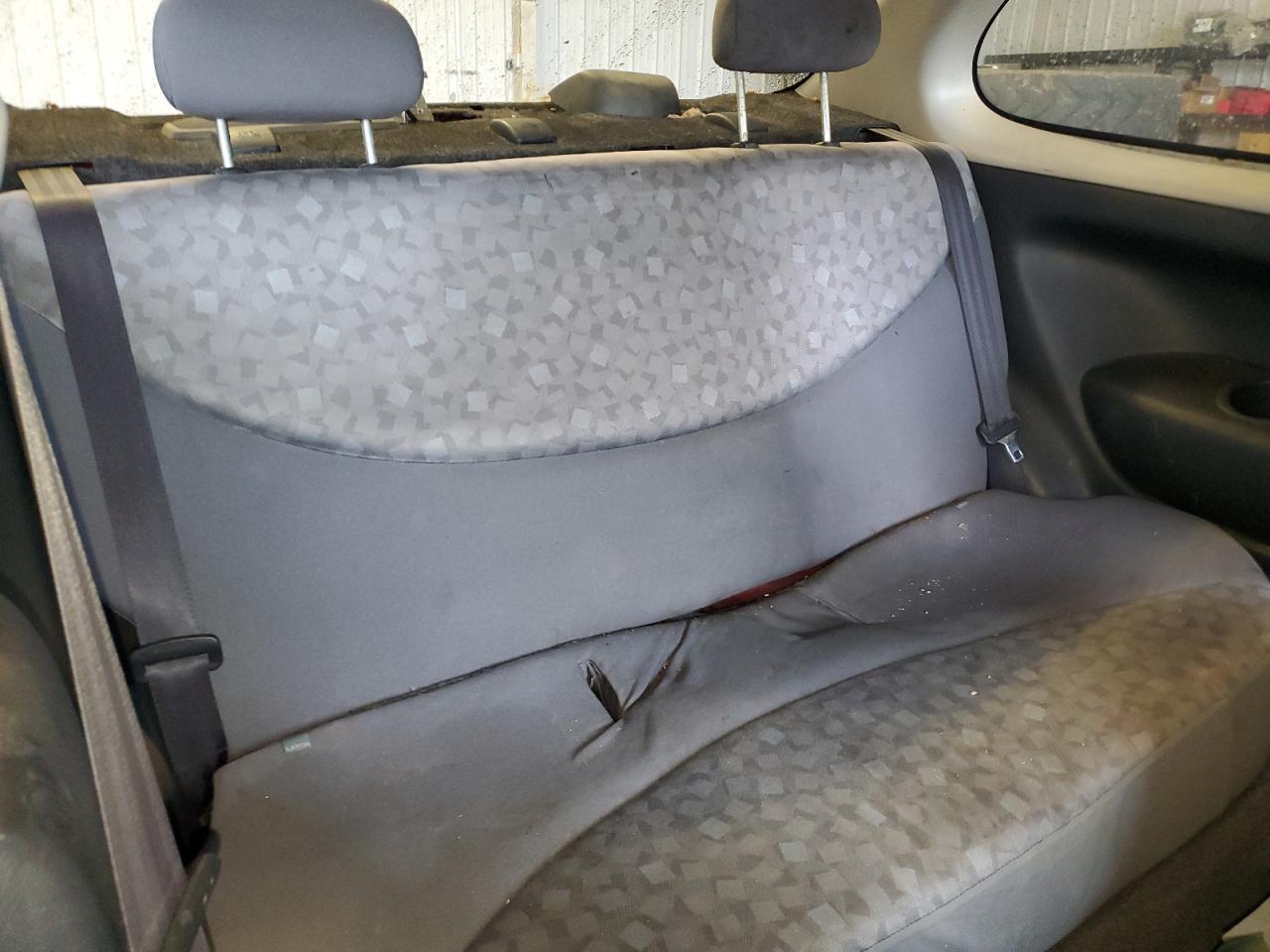 2002 Toyota Echo - Image 10