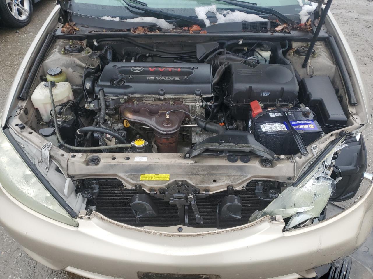 2005 Toyota Camry - Image 11