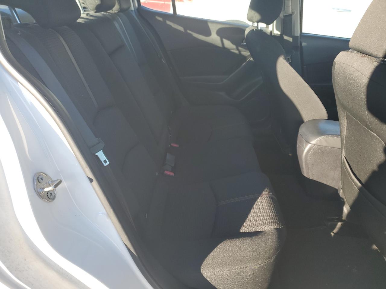 2018 Mazda 3 - Image 10