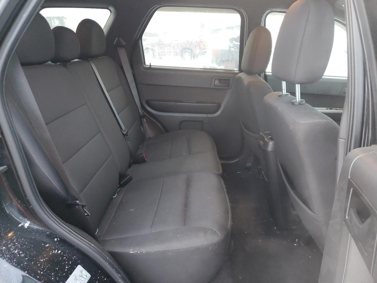 2010 Ford Escape - Image 11