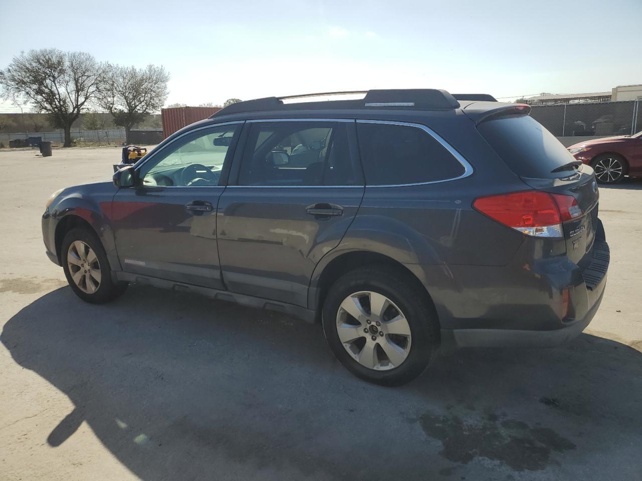 2012 Subaru Outback - Image 2