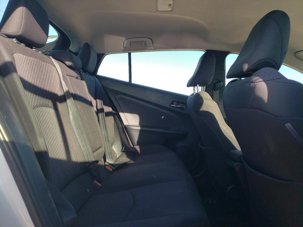 2017 Toyota Prius - Image 10