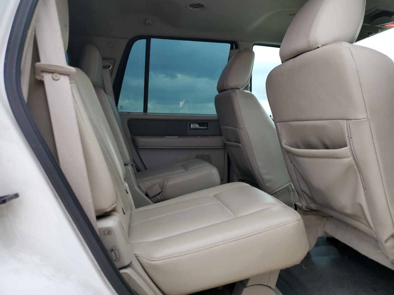 2009 Ford Expedition - Image 11