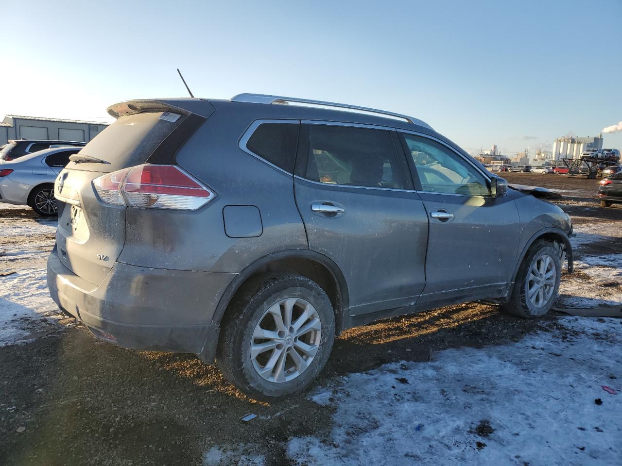 2015 Nissan Rogue - Image 3