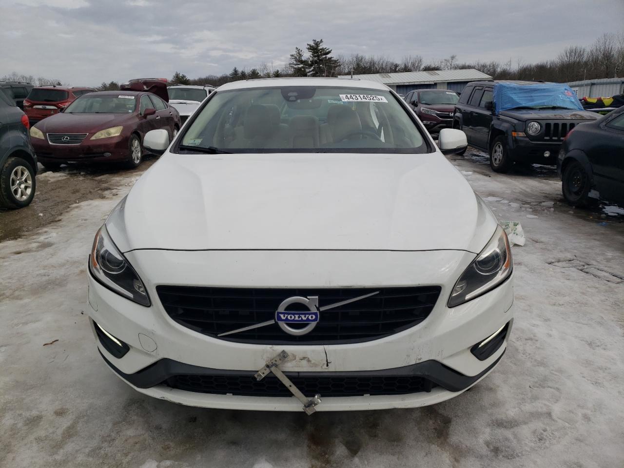 2017 Volvo S60 - Image 5