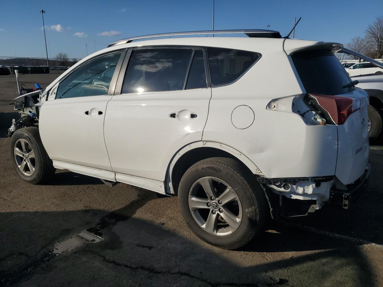 2015 Toyota RAV 4 - Image 2