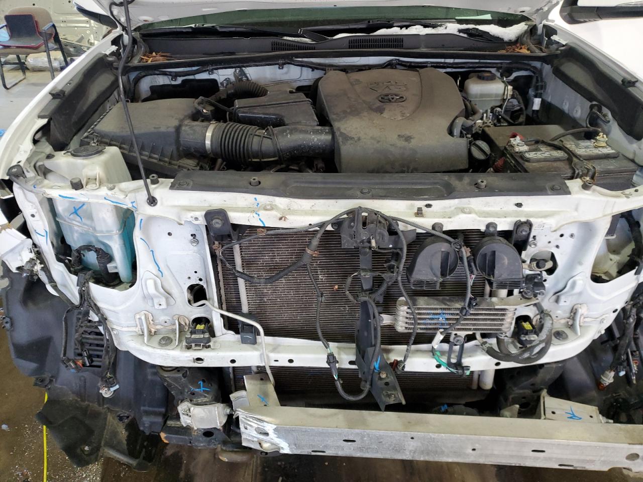 2019 Toyota Tacoma - Image 11