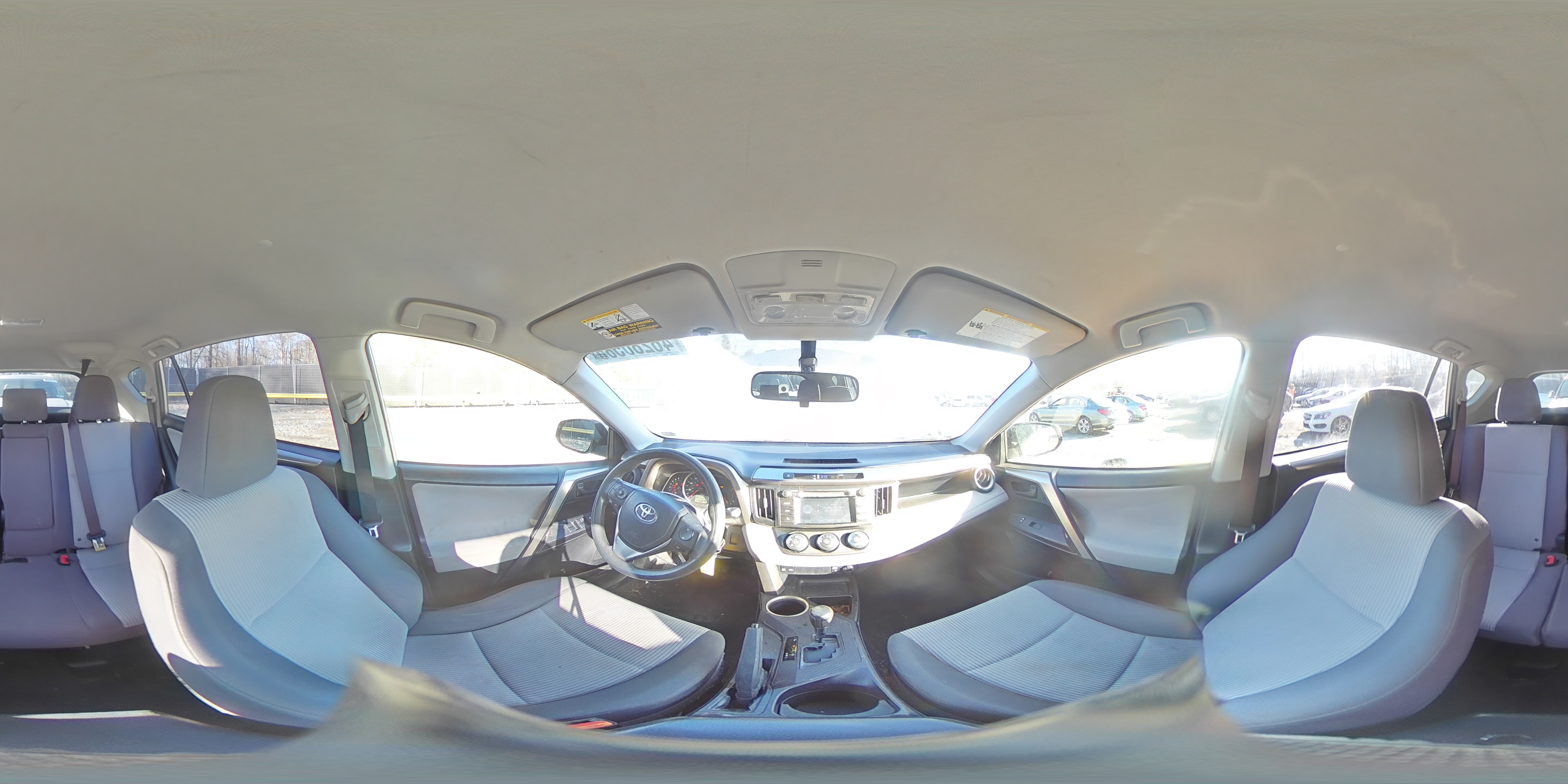 2015 Toyota RAV 4 - Image 13