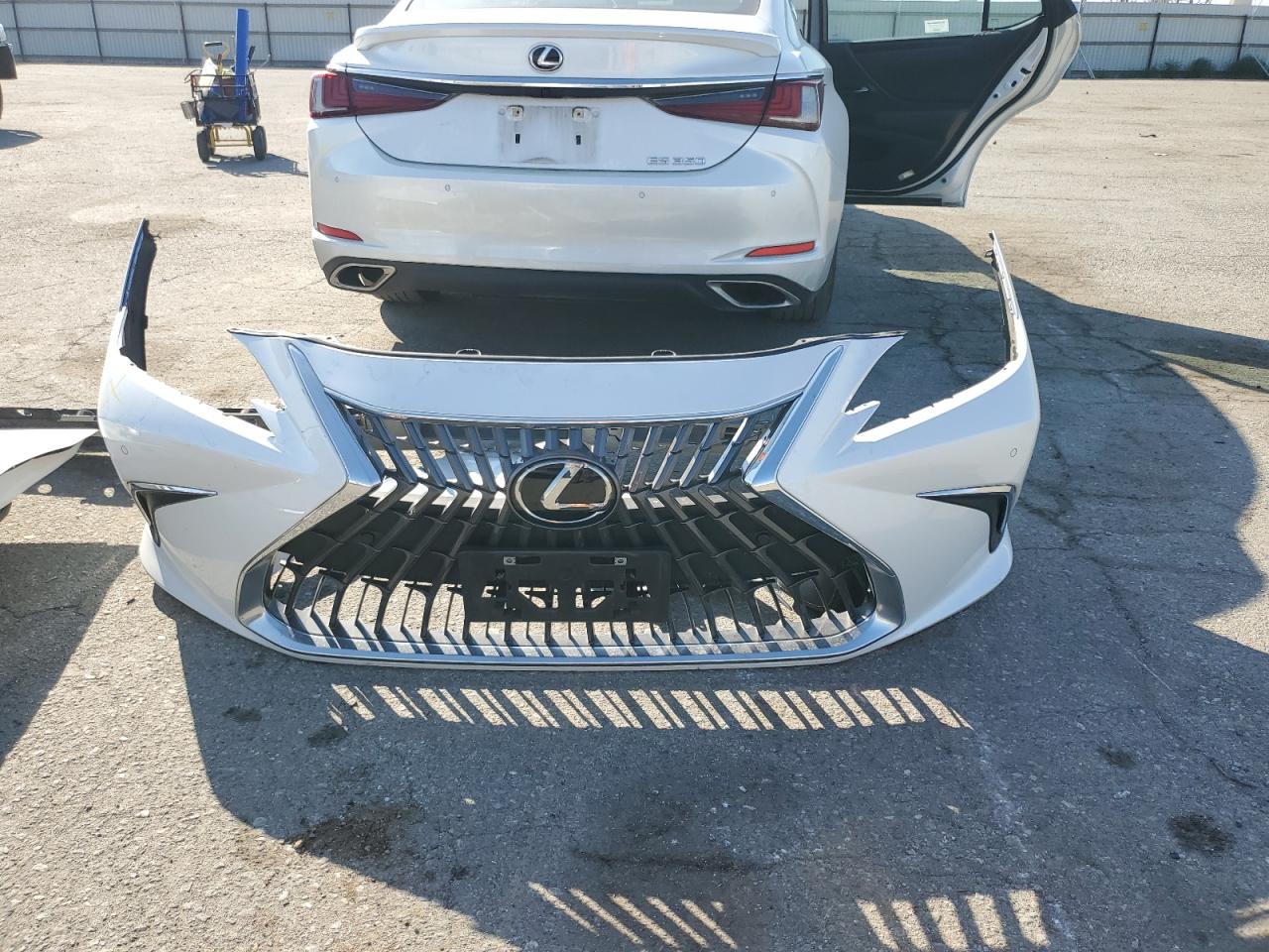 2023 Lexus ES - Image 12