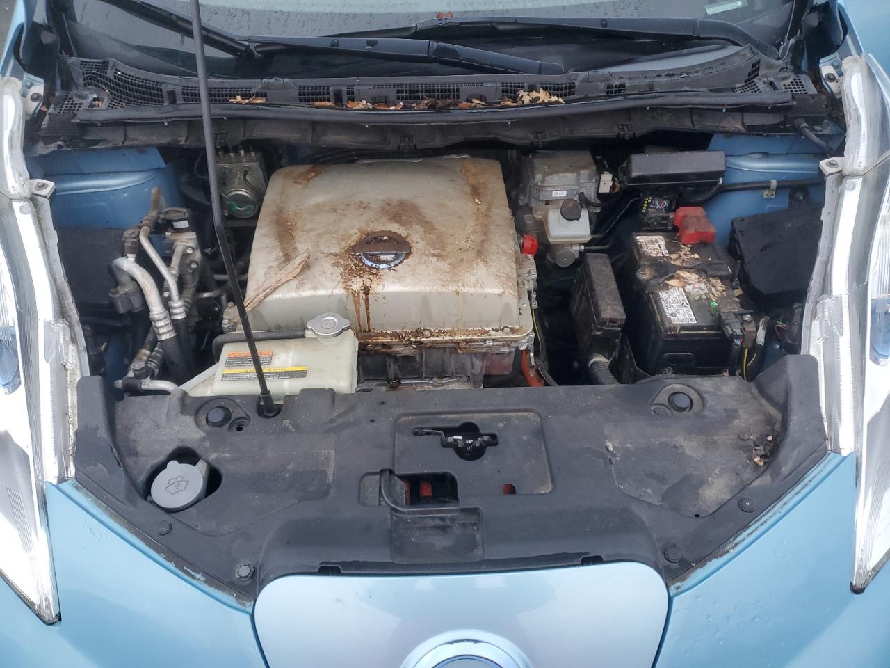 2015 Nissan Leaf - Image 11