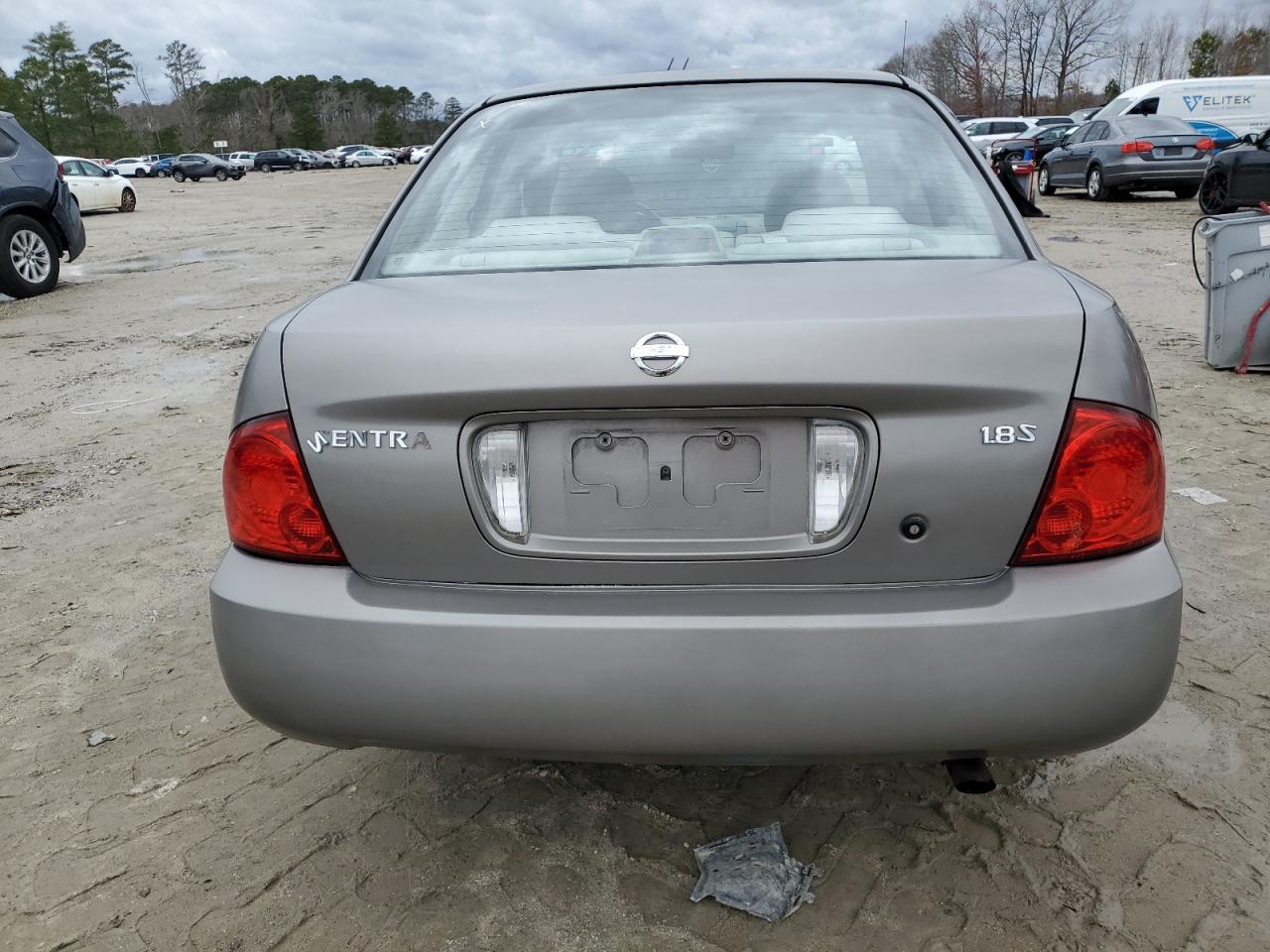 2004 Nissan Sentra - Image 6