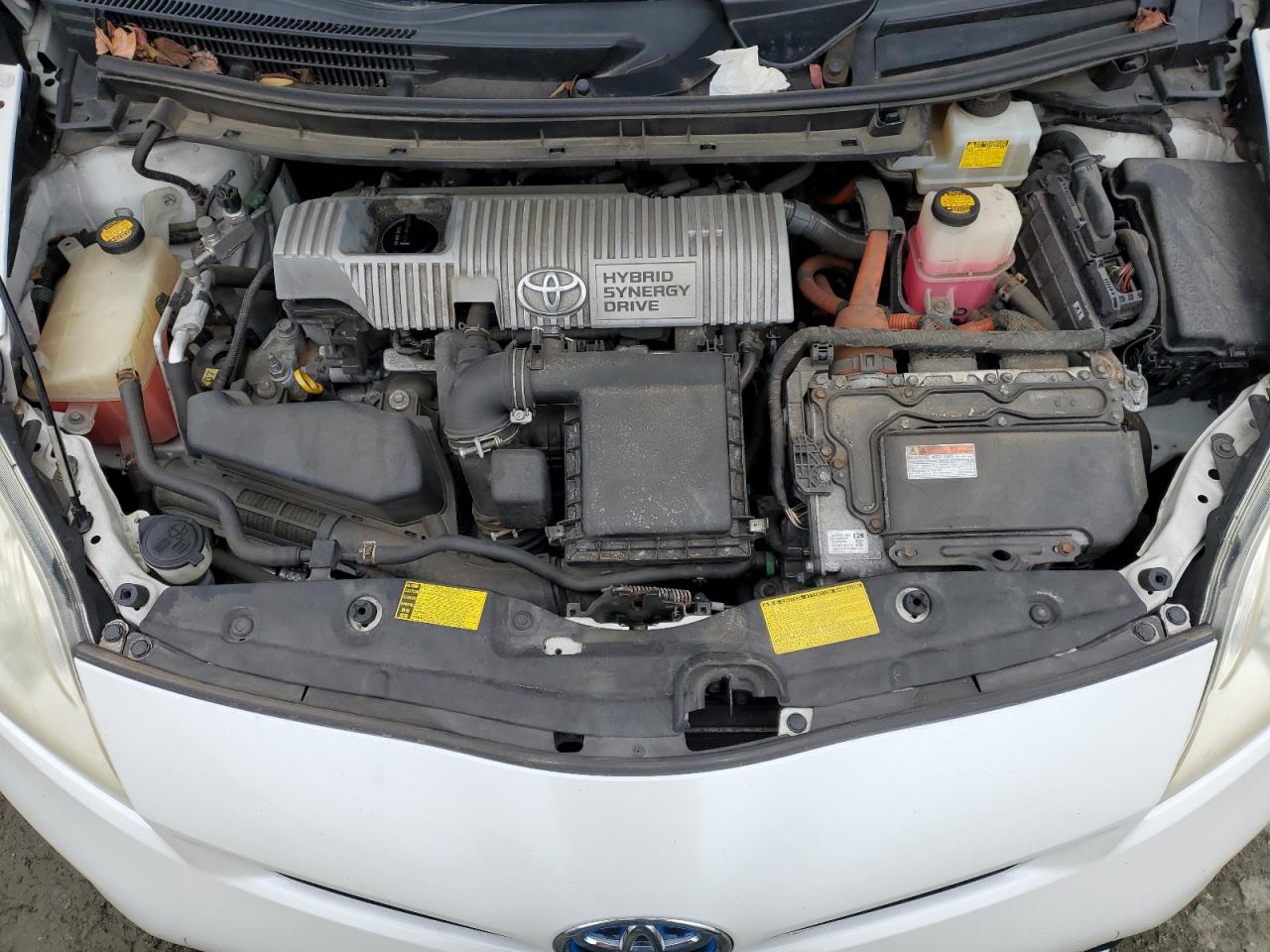 2013 Toyota Prius - Image 11