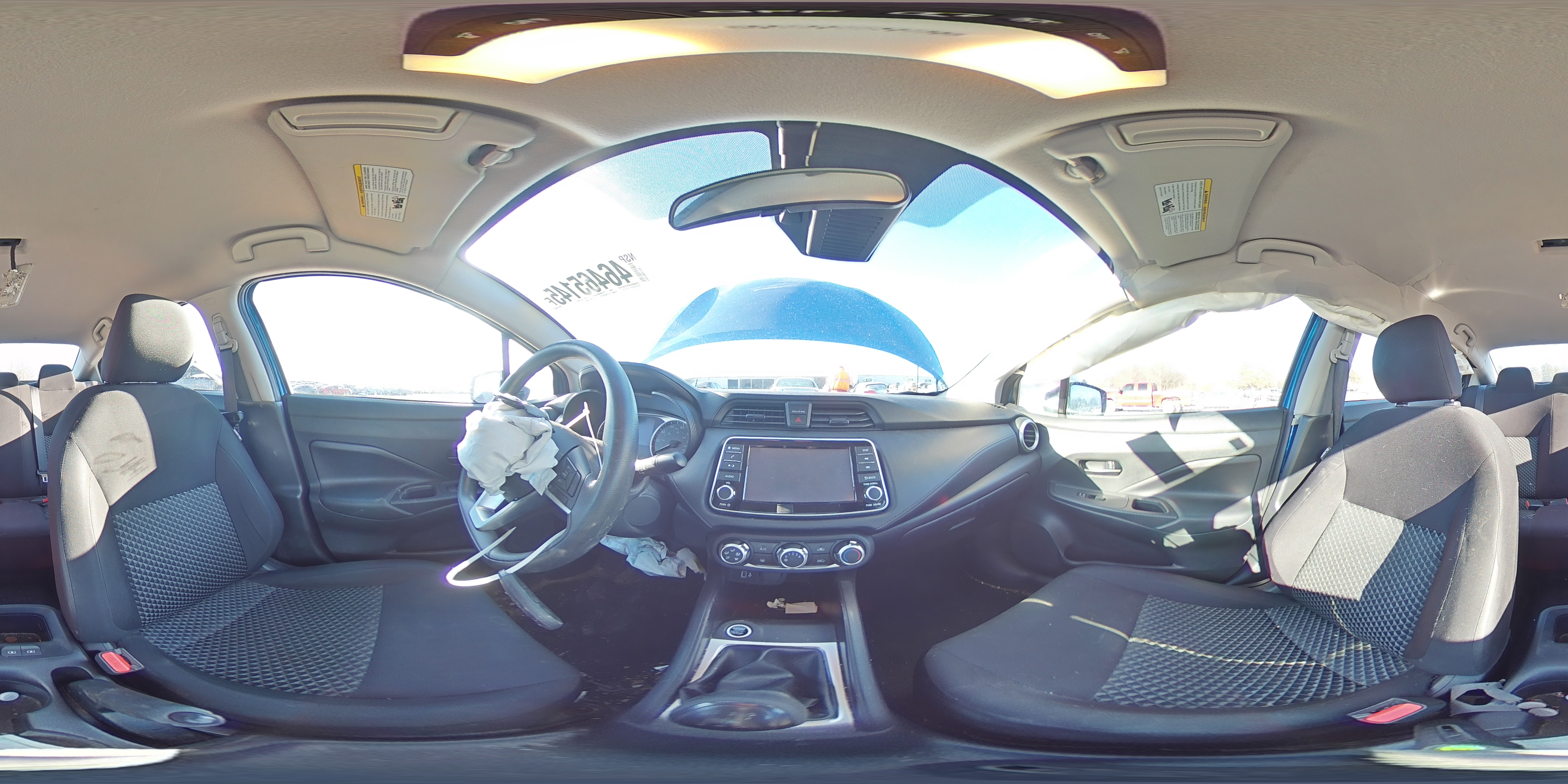 2021 Nissan Versa - Image 13