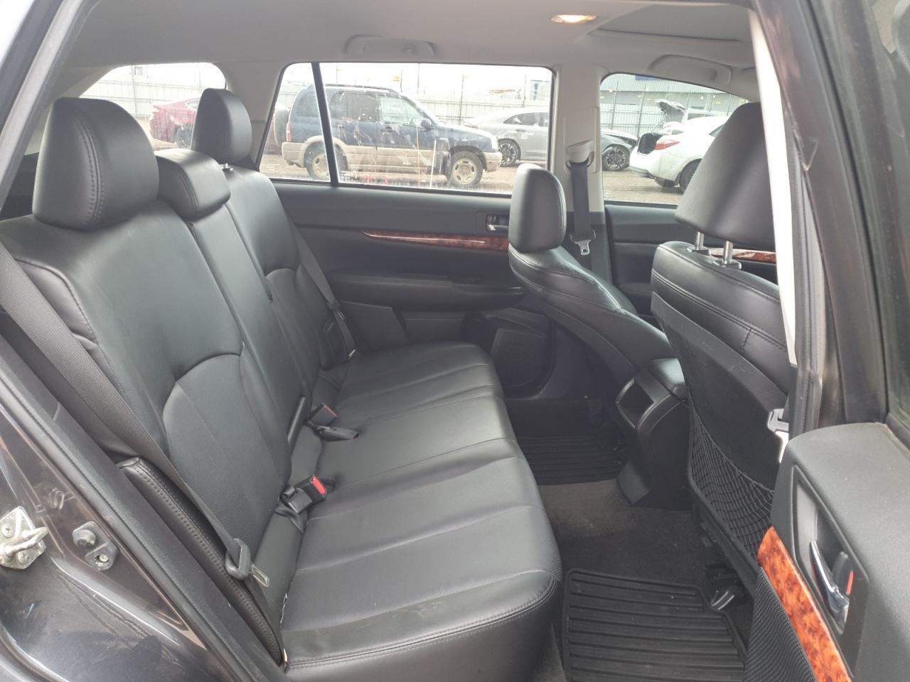 2012 Subaru Outback - Image 11
