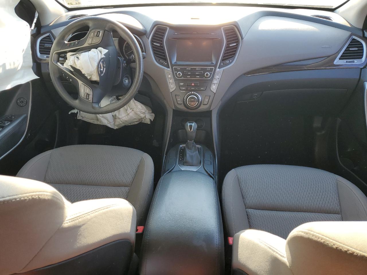 2017 Hyundai Santa Fe - Image 8