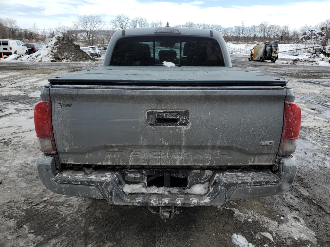 2018 Toyota Tacoma - Image 6