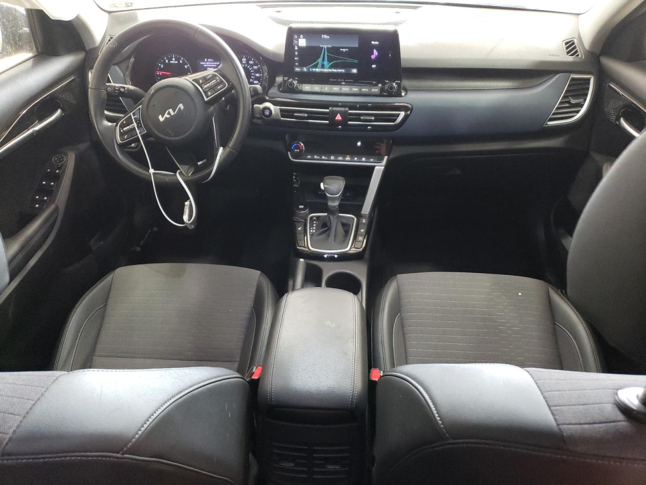 2023 Kia Seltos - Image 8