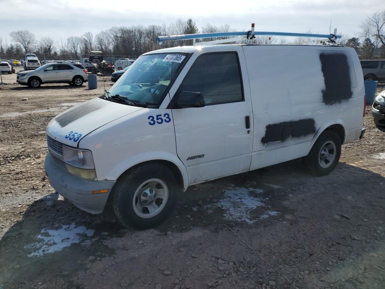 2002 Chevrolet Astro - Image 1
