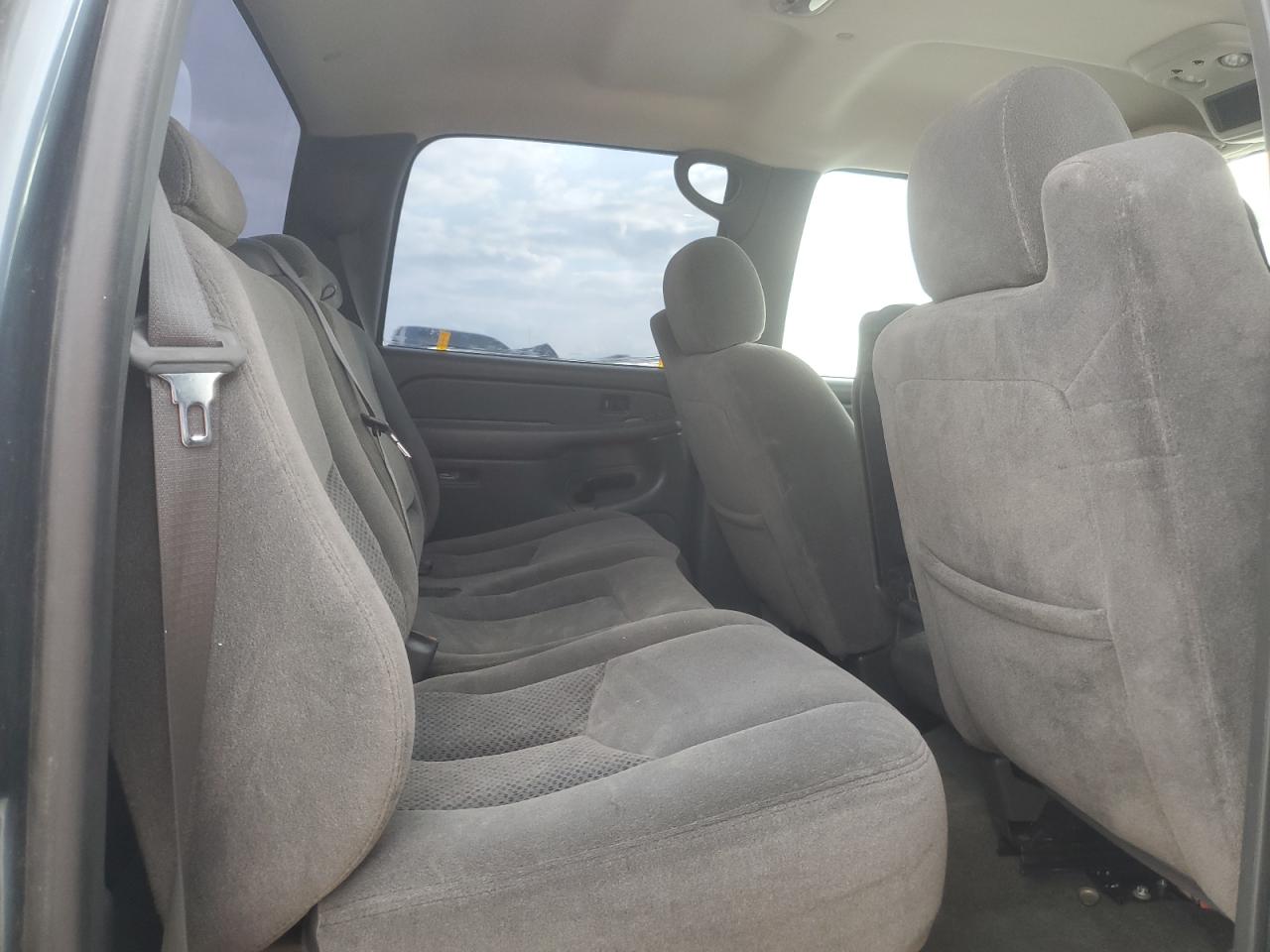 2007 Chevrolet Silverado - Image 10