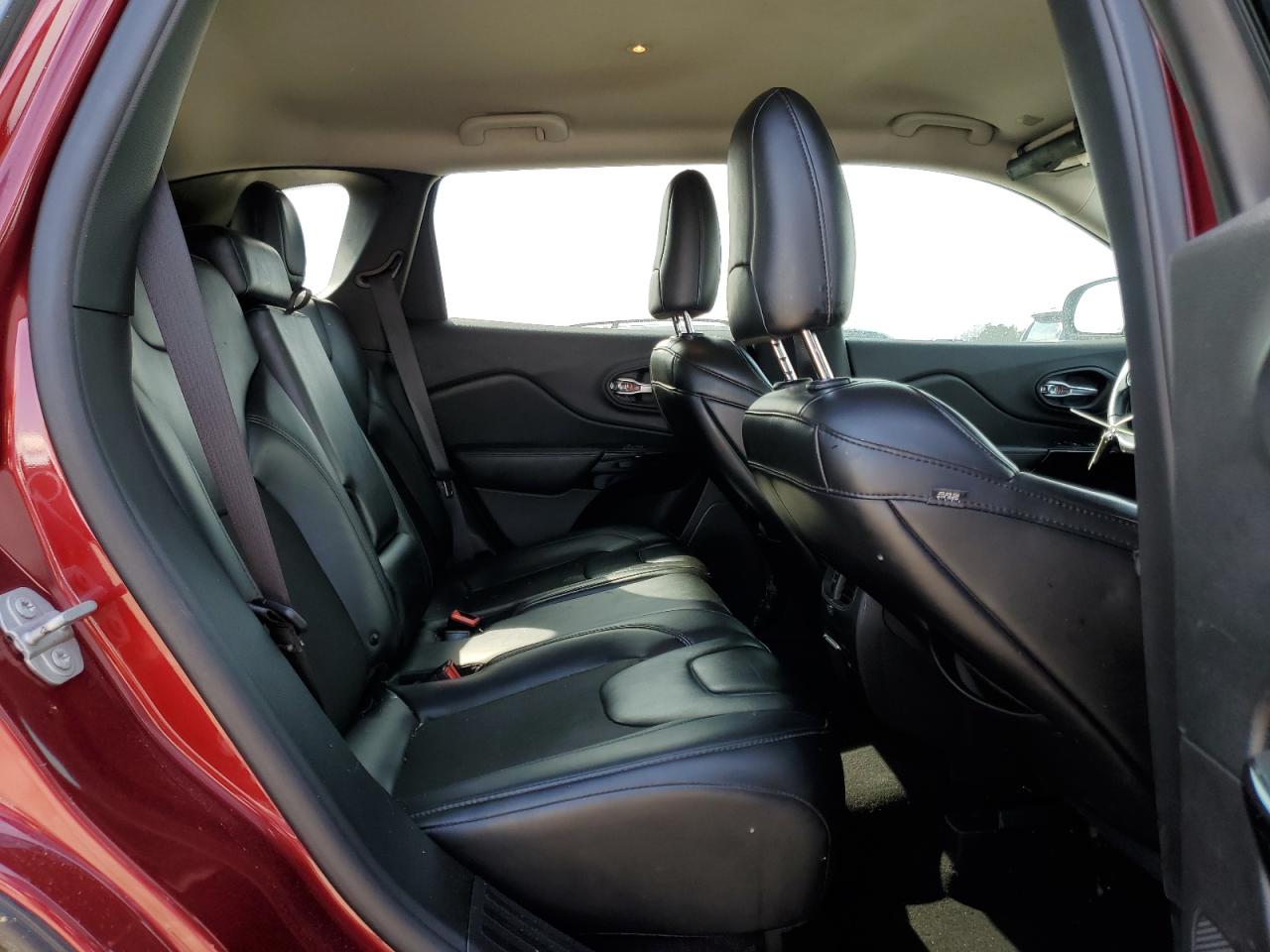 2019 Jeep Grand Cherokee - Image 11