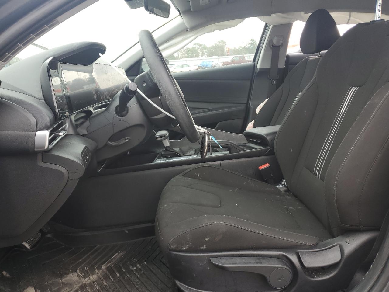 2024 Hyundai Elantra - Image 7
