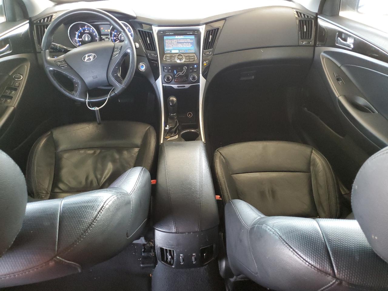 2011 Hyundai Sonata - Image 8