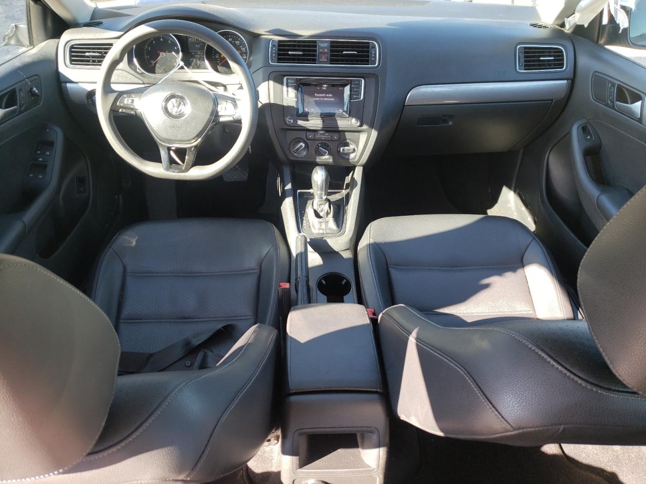 2018 Volkswagen Jetta - Image 8