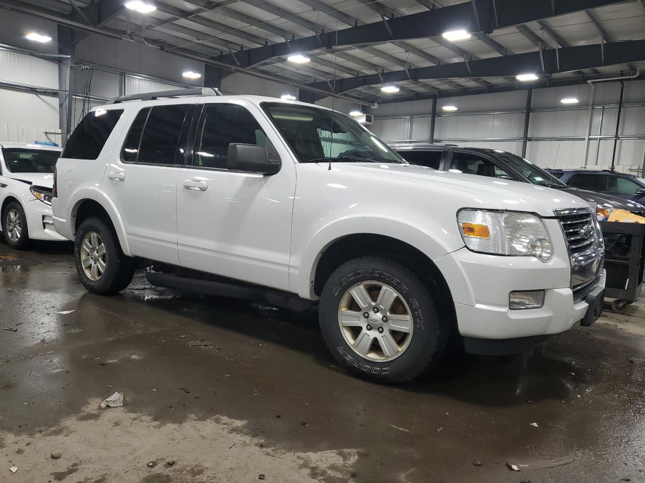 2010 Ford Explorer - Image 4