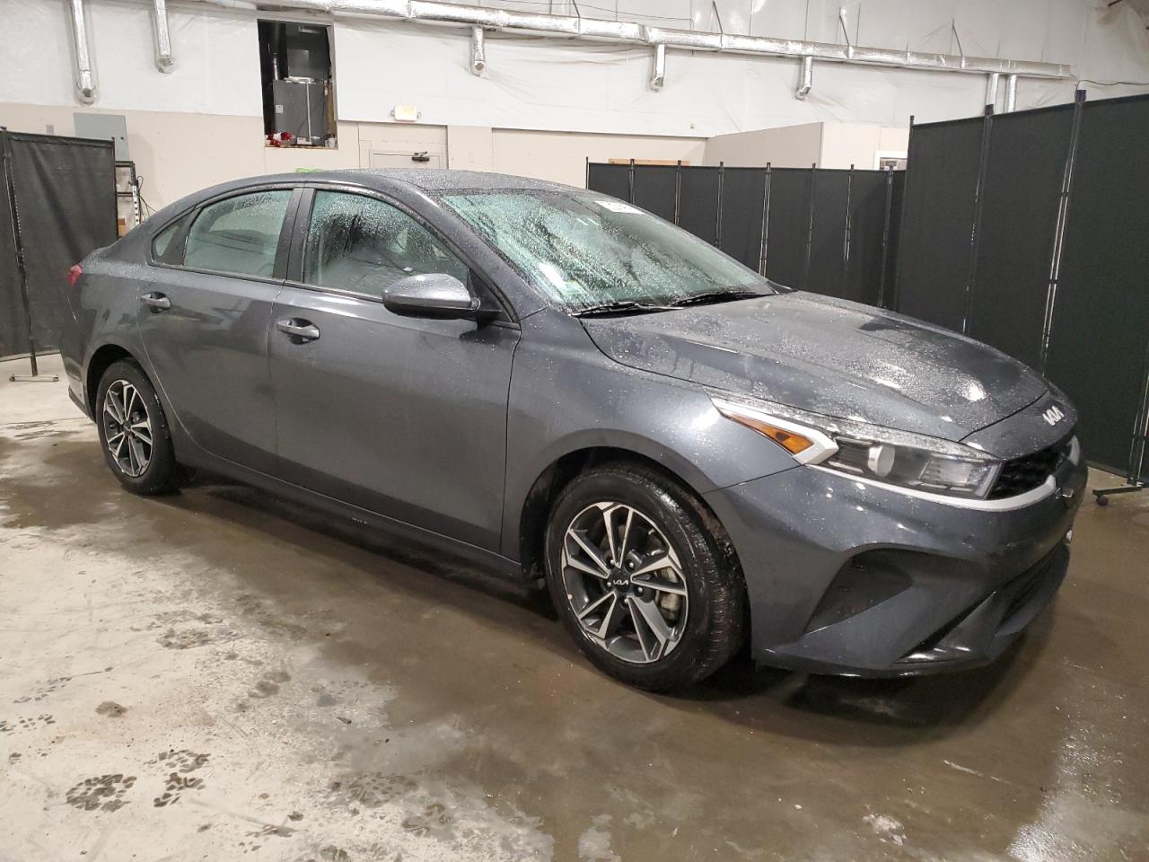 2023 Kia Forte - Image 4